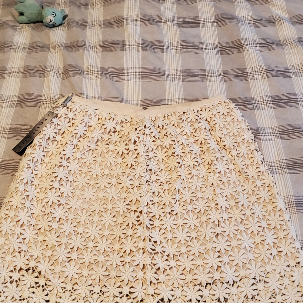 Beige lace skirt
